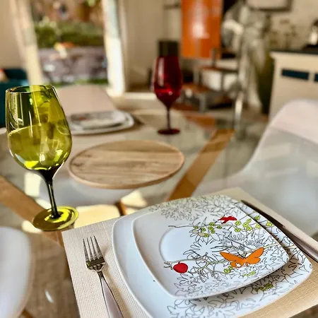 La Casetta Del Centro Luminoso Loft Con Terrazzo E Giardino Apartmán *